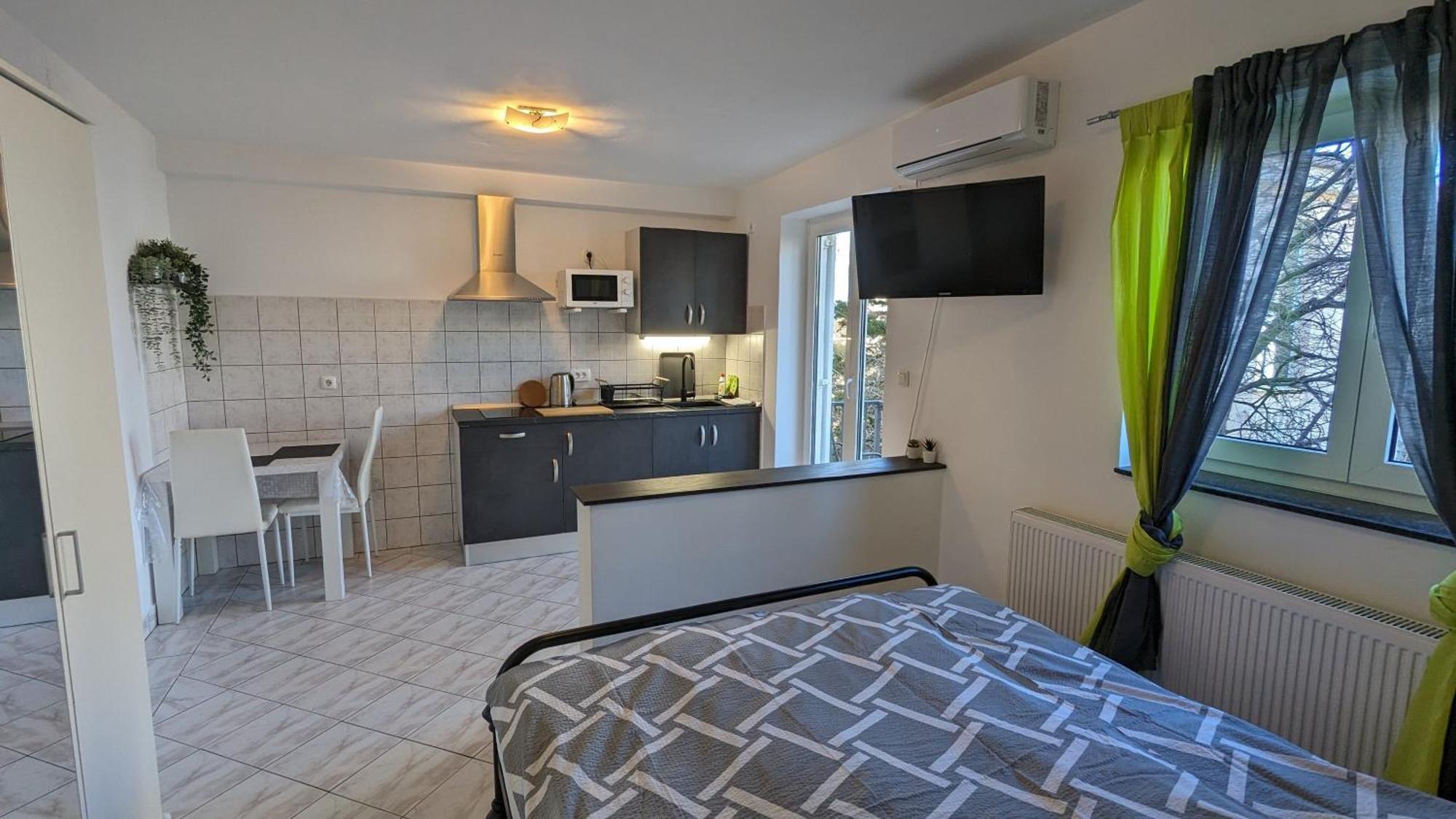 Apartments Kety - Central Heating ซริกเวนิซา ภายนอก รูปภาพ