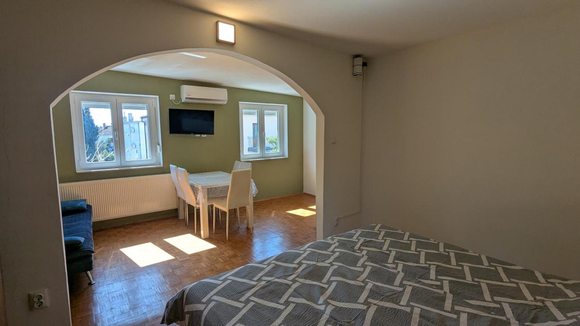 Apartments Kety - Central Heating ซริกเวนิซา ห้อง รูปภาพ